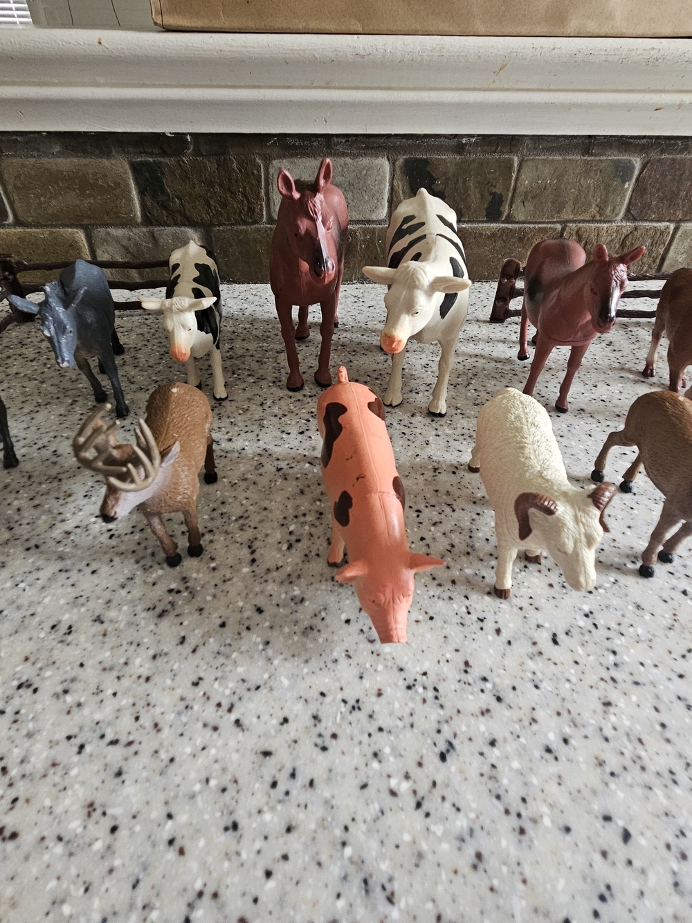Assorted Toy Farm Animals - Mixed Colors